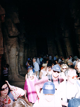 Menschenmengen in Abu Simbel